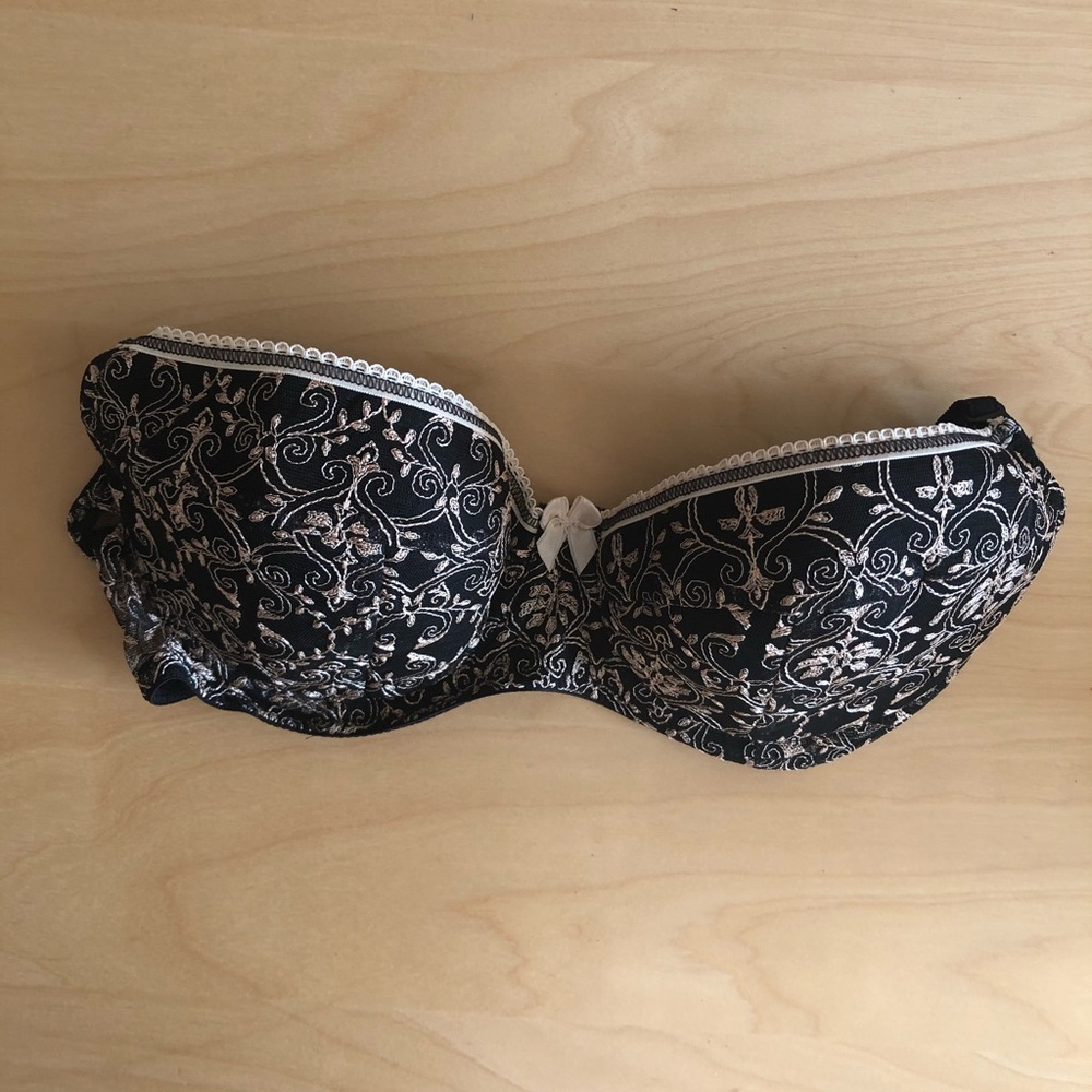 New woman lingerie bra and panty set - Picture 12 of 14
